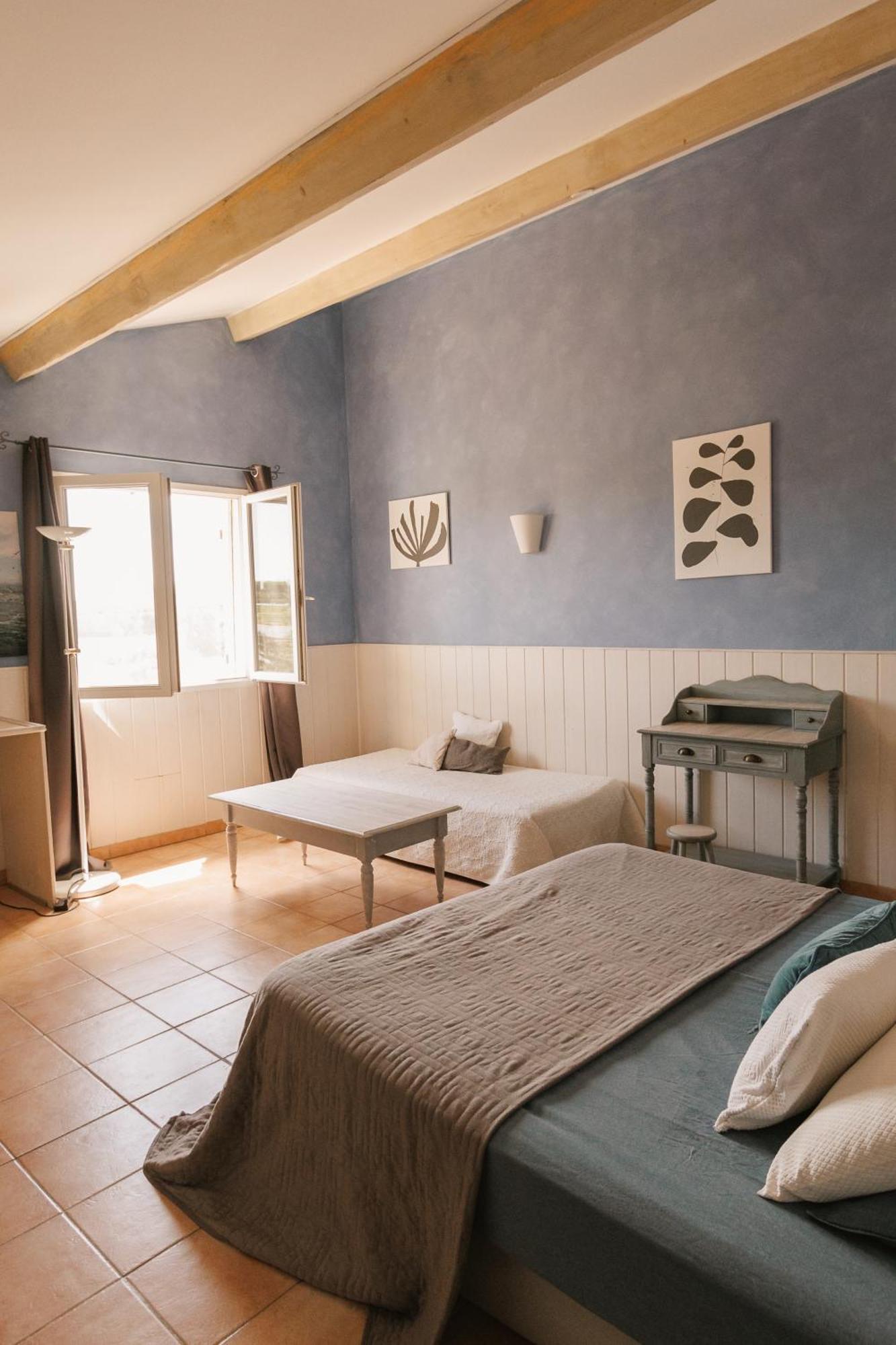 Mas Saint-Ange Bed & Breakfast Lunel  Exterior photo