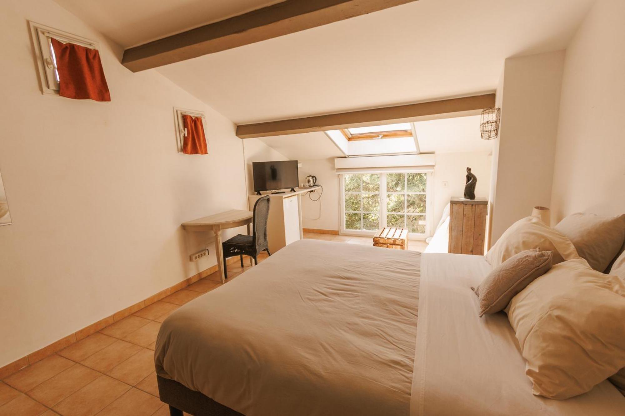 Mas Saint-Ange Bed & Breakfast Lunel  Exterior photo